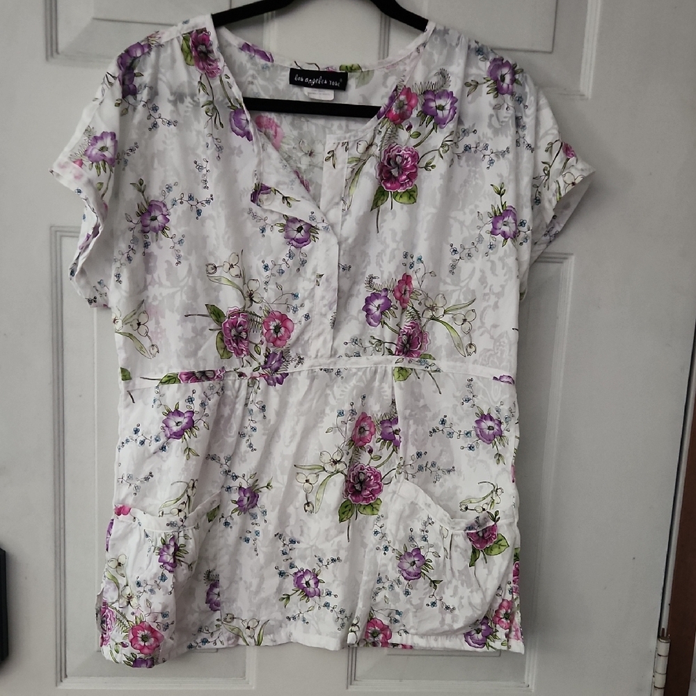 Women's Floral ScrubTop - White and Purple